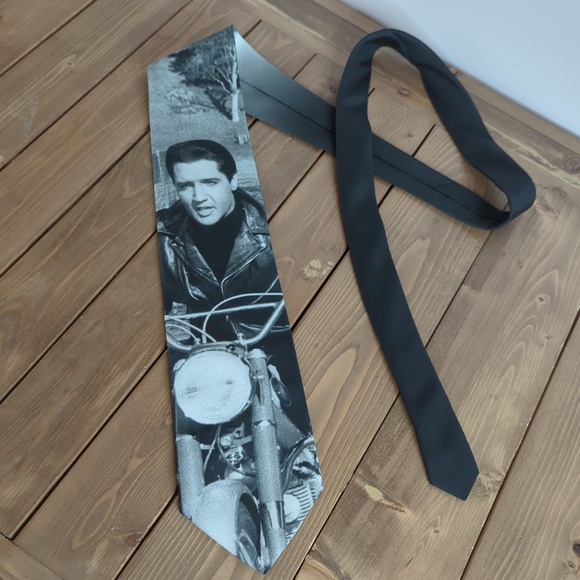 Vintage 1996 Black and White “Elvis-Born to Ride” Tie - Picture 5 of 7